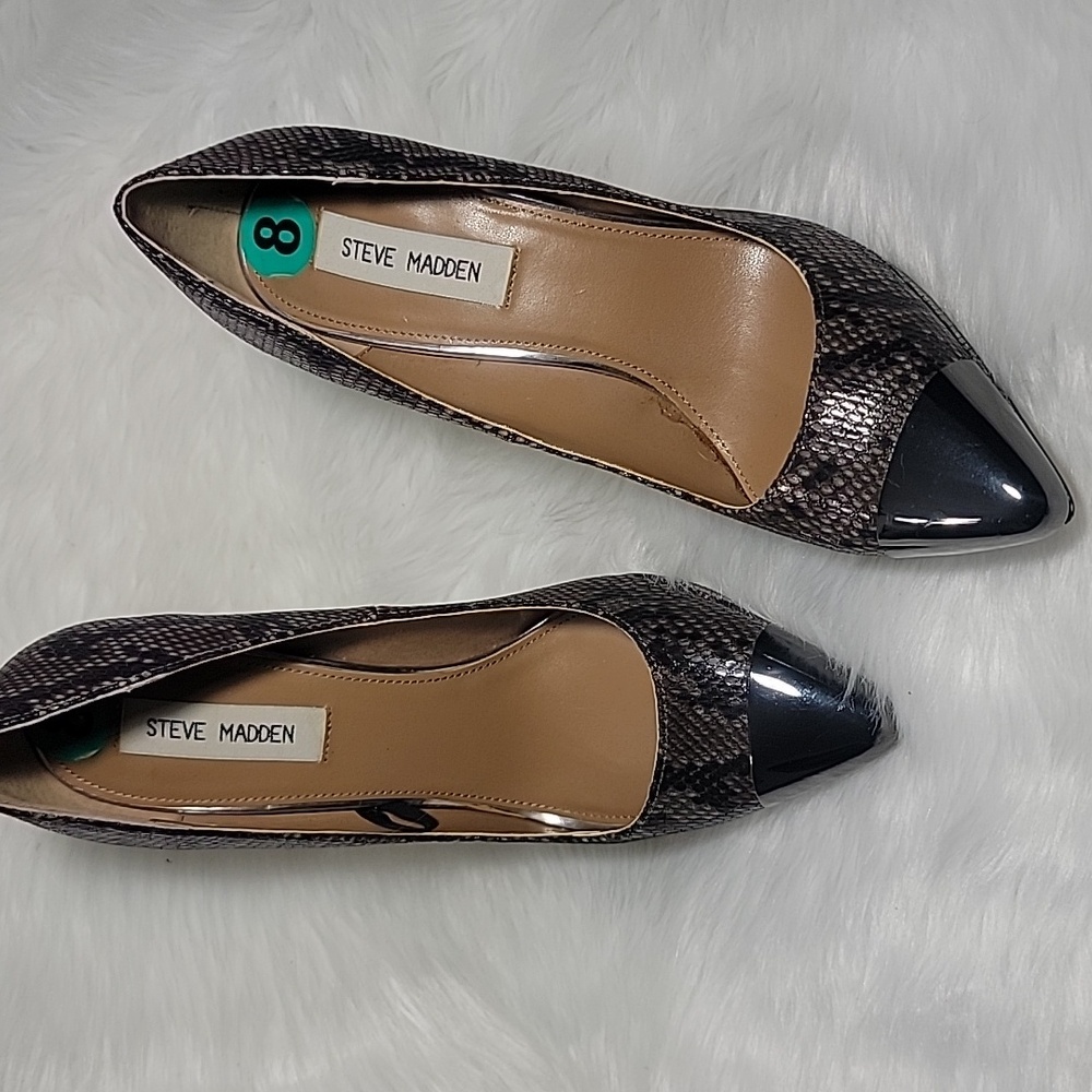 Steve Madden Heels Pumps SnakeSkin Silver Gunmetal Gray Metal Cap Toe Size 8 M